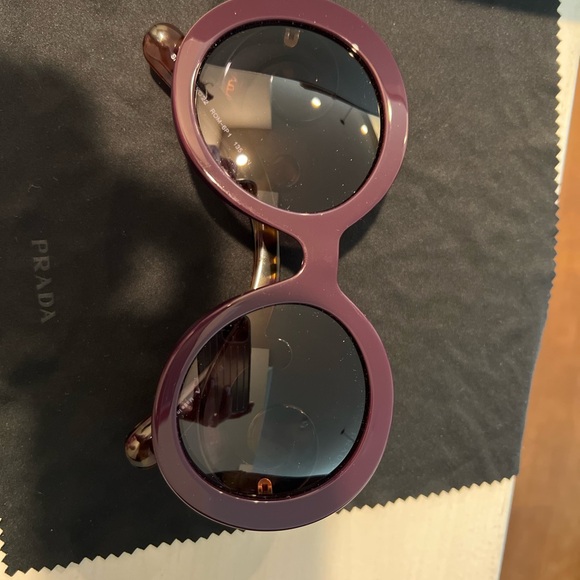 PRADA Baroque Sunglasses. Authentic, Excellent condition! - Picture 6 of 9